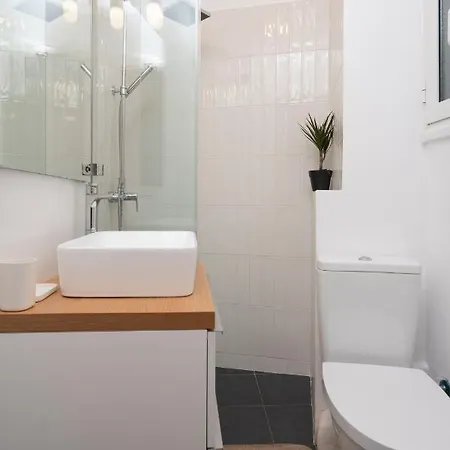 Apartment Lovely 1-bedroom With Balcony Athens