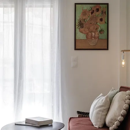 Lovely 1-bedroom With Balcony Athens