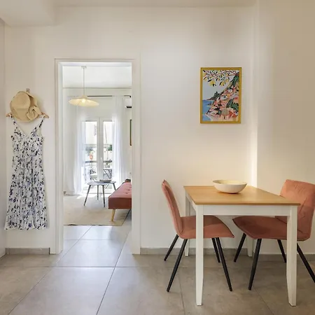 Lovely 1-bedroom With Balcony Athens